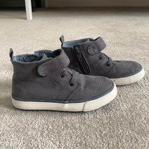Cat & Jack gray sneakers (size 8 toddler)